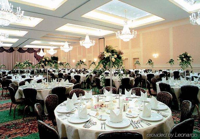 Courtyard By Marriott Erie Ambassador Conference Center Hotel Kearsarge Restaurant photo